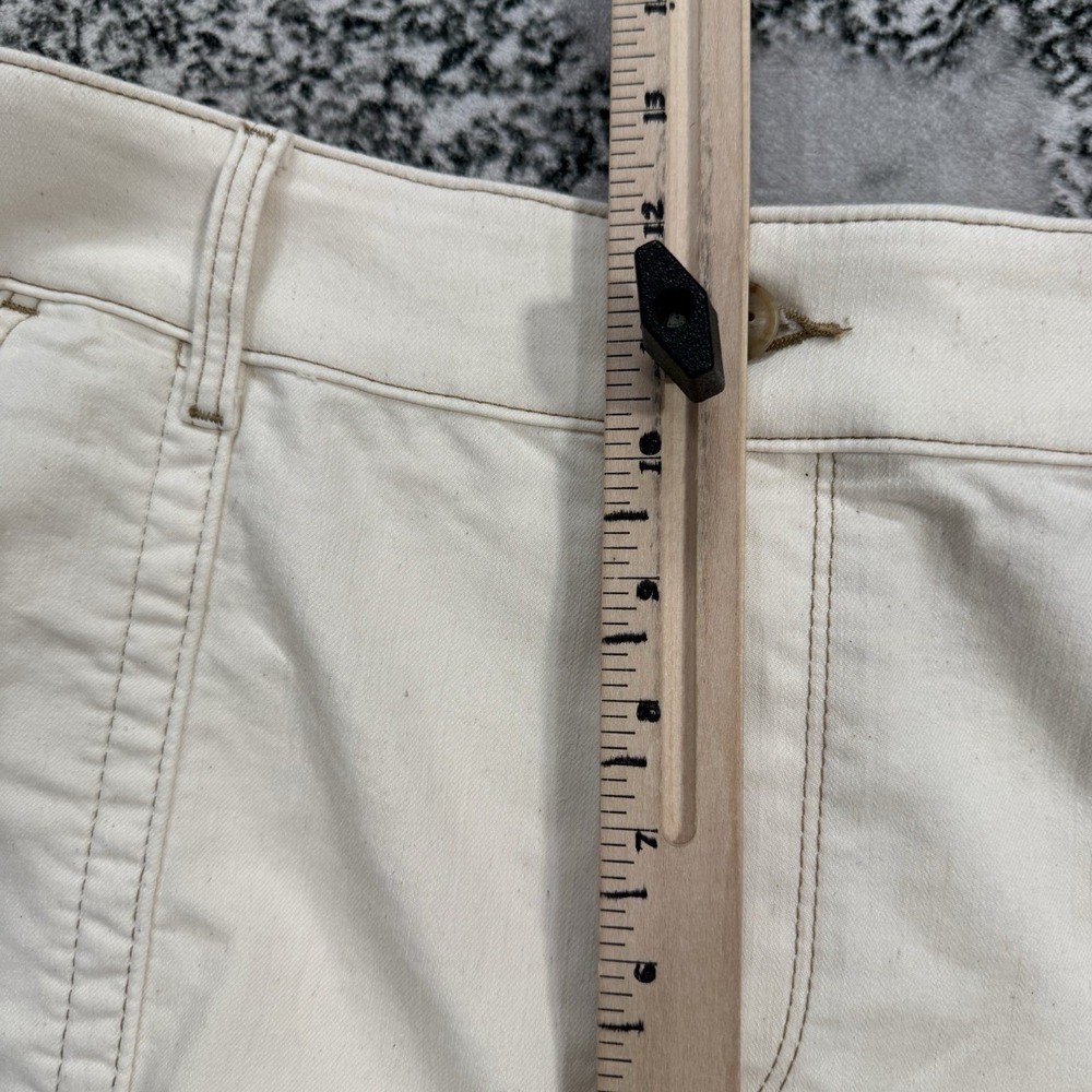 Chicos Straight Leg Ankle Utility Pants Womens Sz 12 White Stretch Crop Pockets - Picture 6 of 15